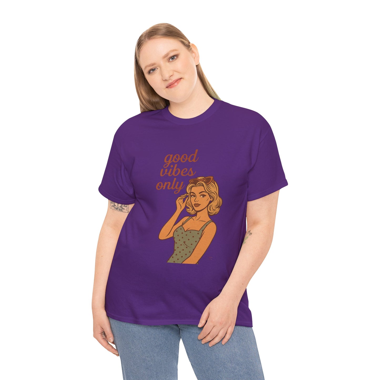 Retro Graphic Unisex T-Shirt – Good Vibes Only Vintage Pin Up Tee, 50s Inspired Feminine Empowerment Top, Spiritual Positive Energy Shirt - Madame Soulière