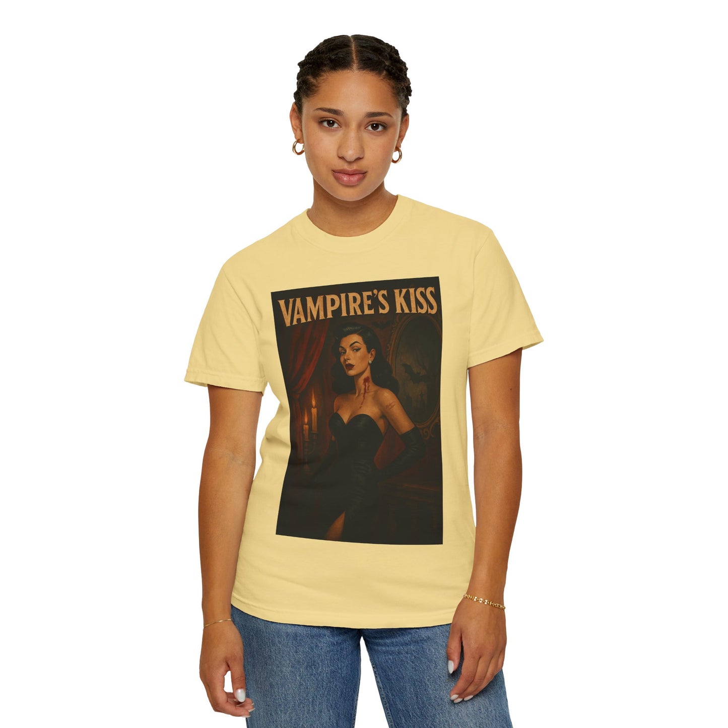 Vampire’s Kiss Halloween Unisex T-Shirt – Retro Vintage Vampire Graphic Tee, Spooky Horror Unisex Top, Gothic Scary Season Shirt - Madame Soulière