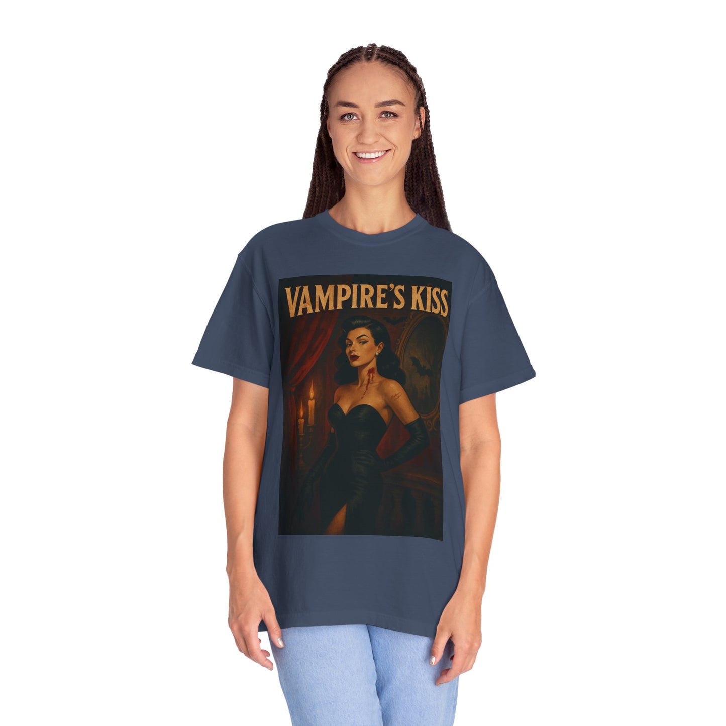 Vampire’s Kiss Halloween Unisex T-Shirt – Retro Vintage Vampire Graphic Tee, Spooky Horror Unisex Top, Gothic Scary Season Shirt - Madame Soulière