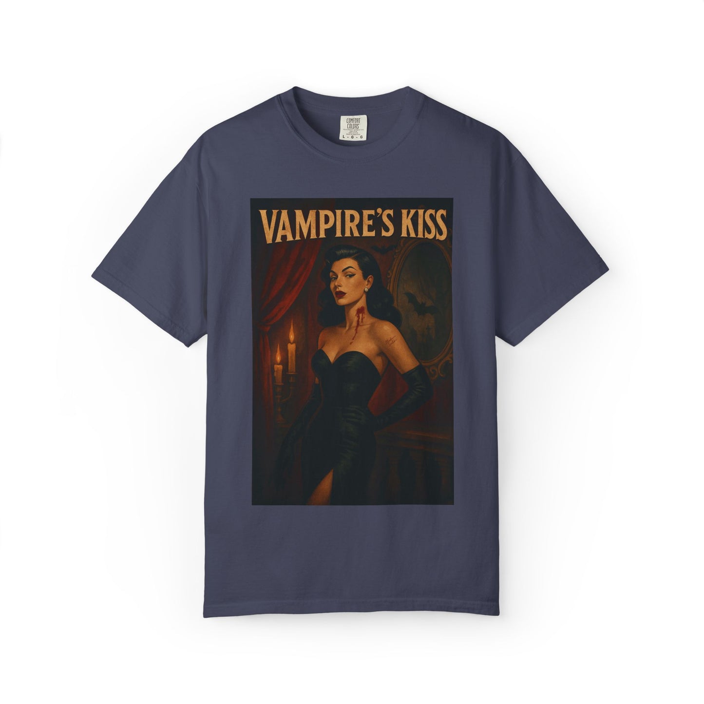 Vampire’s Kiss Halloween Unisex T-Shirt – Retro Vintage Vampire Graphic Tee, Spooky Horror Unisex Top, Gothic Scary Season Shirt - Madame Soulière