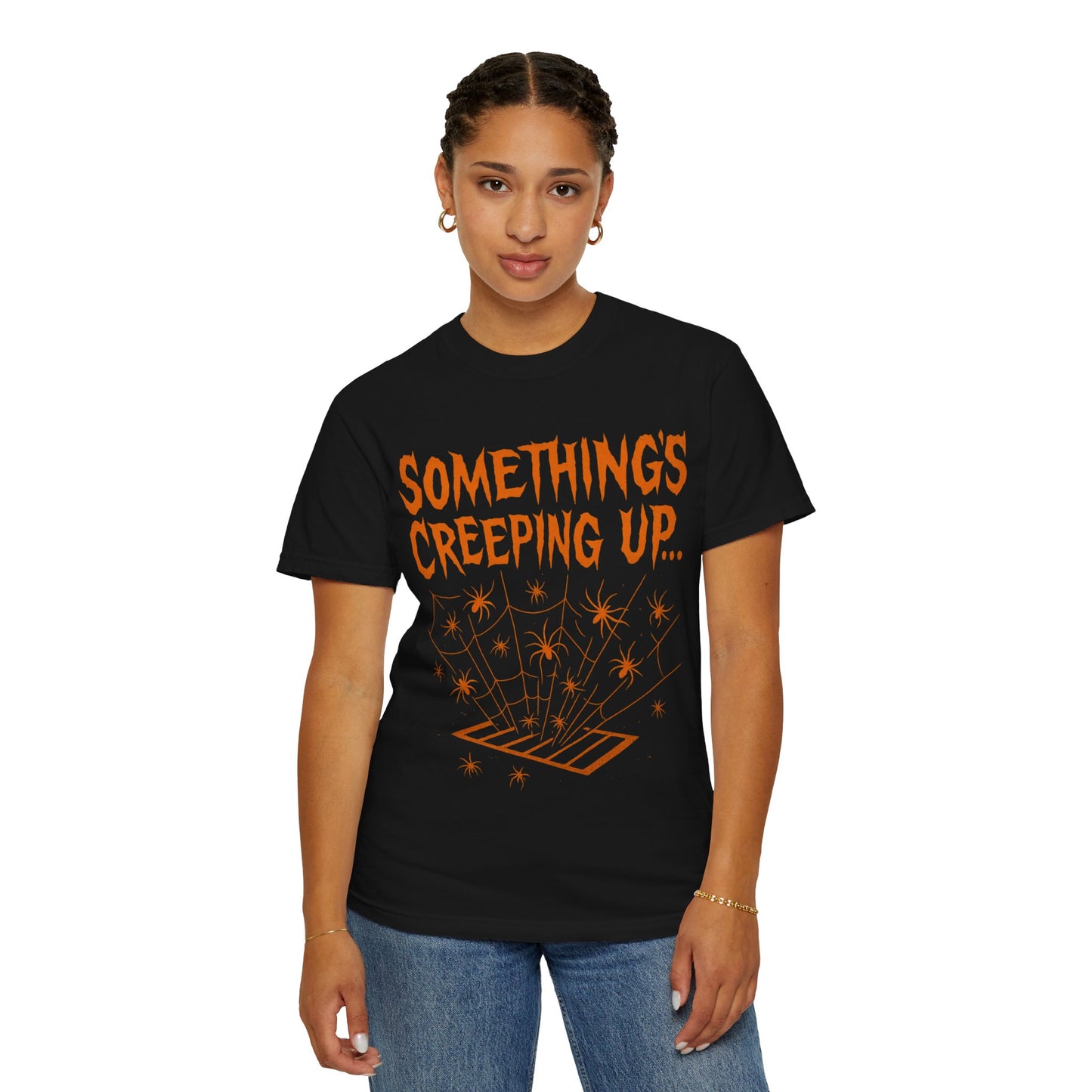 Halloween Creepy Unisex T-Shirt – Something’s Creeping Up Graphic Tee, Retro Vintage Spooky Top, Scary Season - Madame Soulière