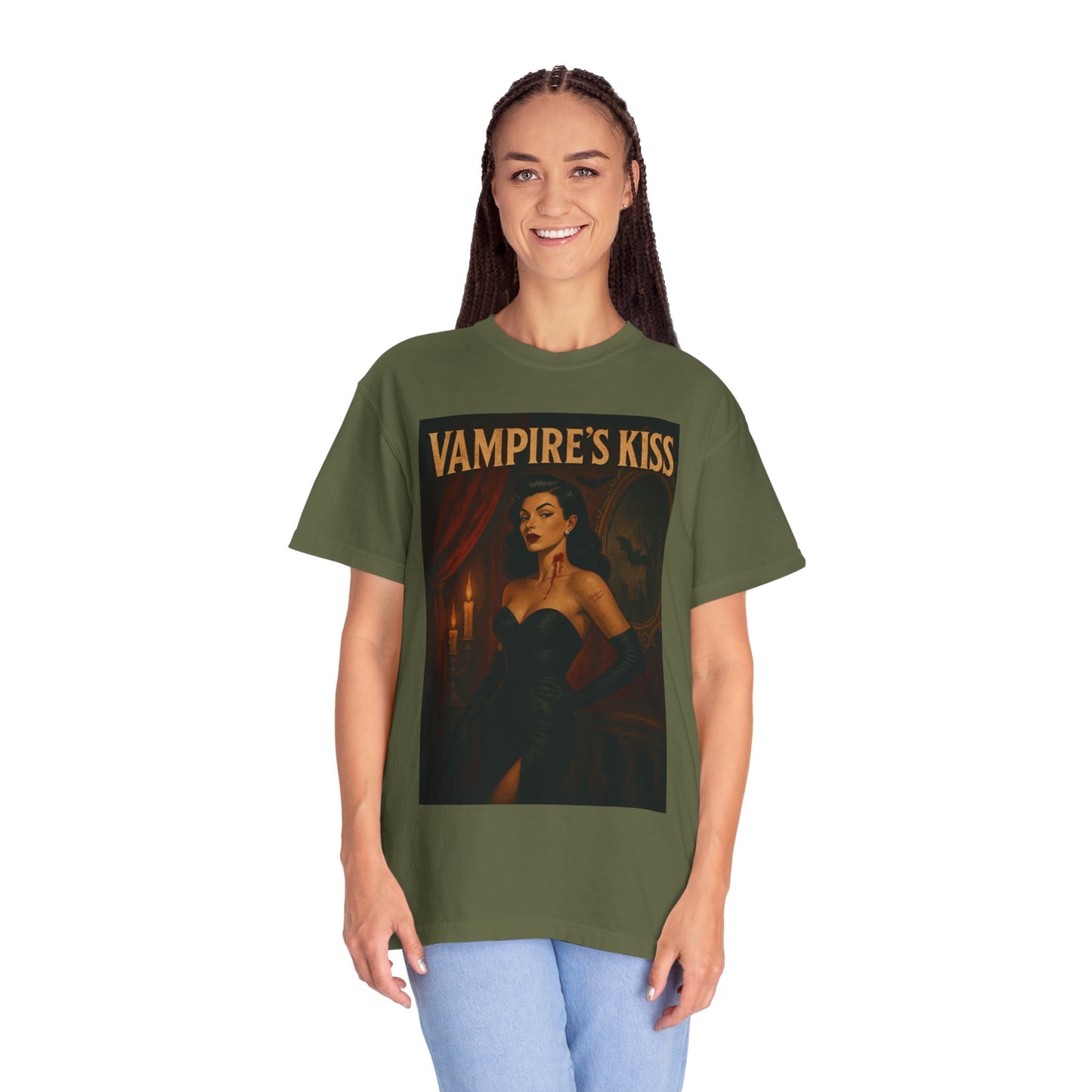 Vampire’s Kiss Halloween Unisex T-Shirt – Retro Vintage Vampire Graphic Tee, Spooky Horror Unisex Top, Gothic Scary Season Shirt - Madame Soulière