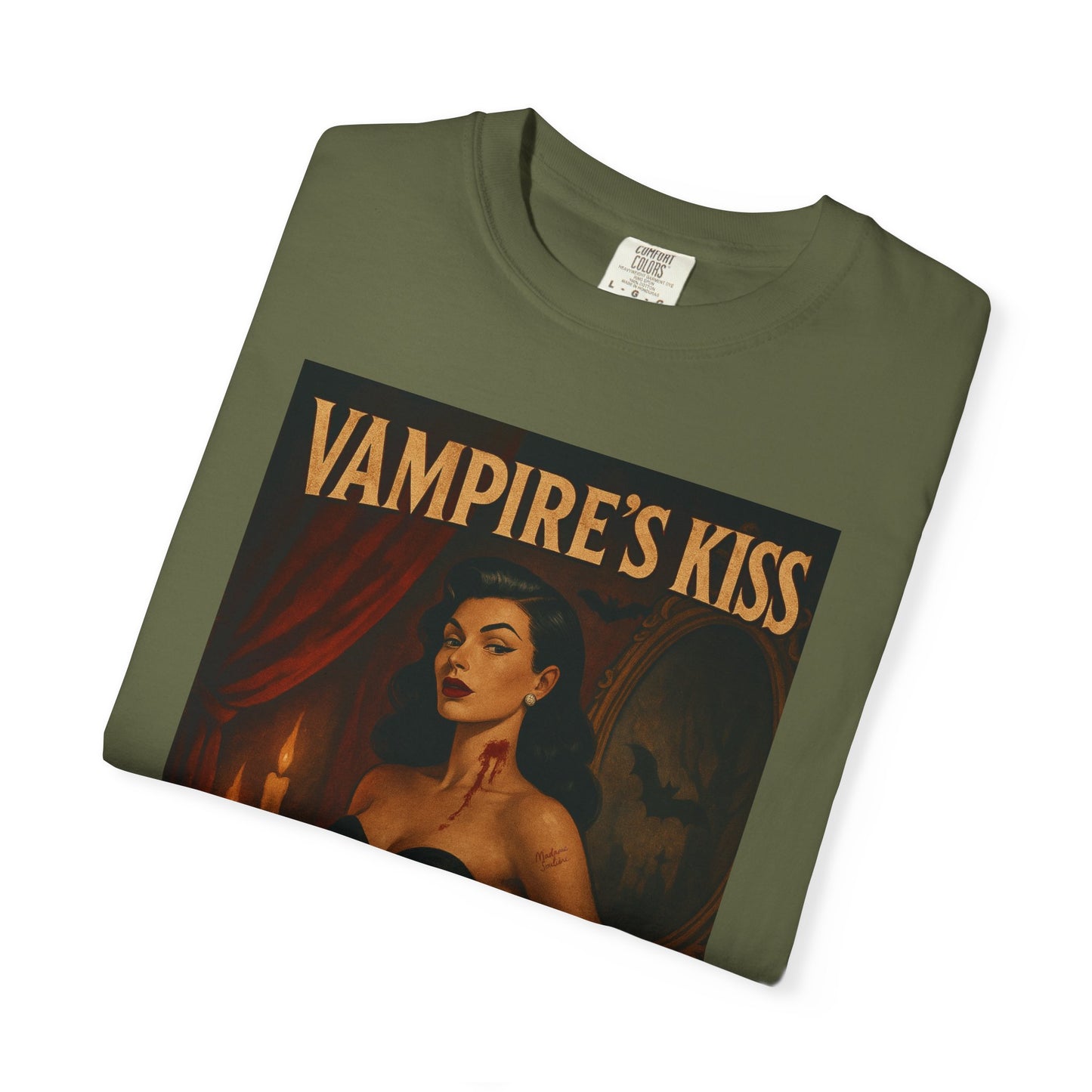 Vampire’s Kiss Halloween Unisex T-Shirt – Retro Vintage Vampire Graphic Tee, Spooky Horror Unisex Top, Gothic Scary Season Shirt - Madame Soulière
