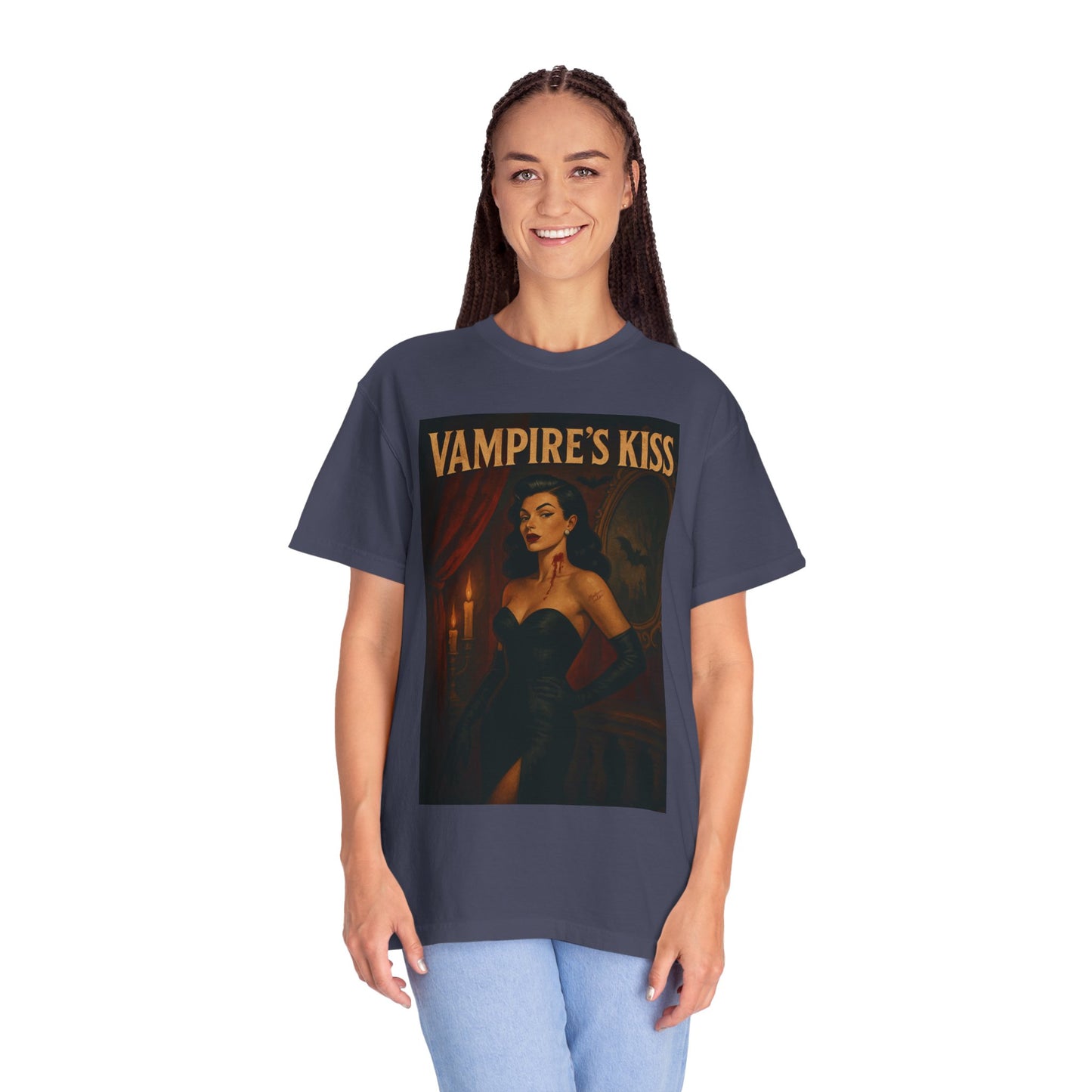 Vampire’s Kiss Halloween Unisex T-Shirt – Retro Vintage Vampire Graphic Tee, Spooky Horror Unisex Top, Gothic Scary Season Shirt - Madame Soulière