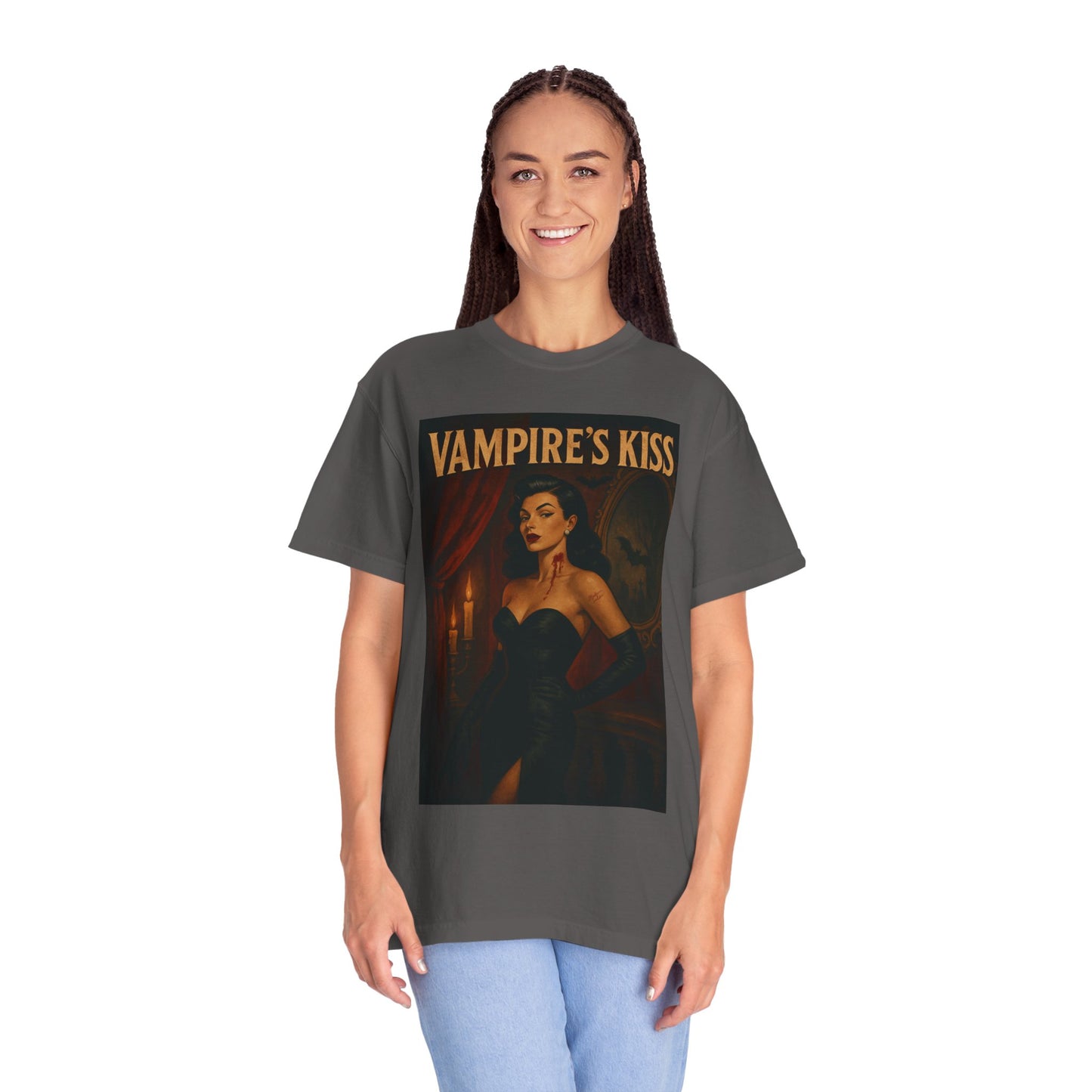 Vampire’s Kiss Halloween Unisex T-Shirt – Retro Vintage Vampire Graphic Tee, Spooky Horror Unisex Top, Gothic Scary Season Shirt - Madame Soulière