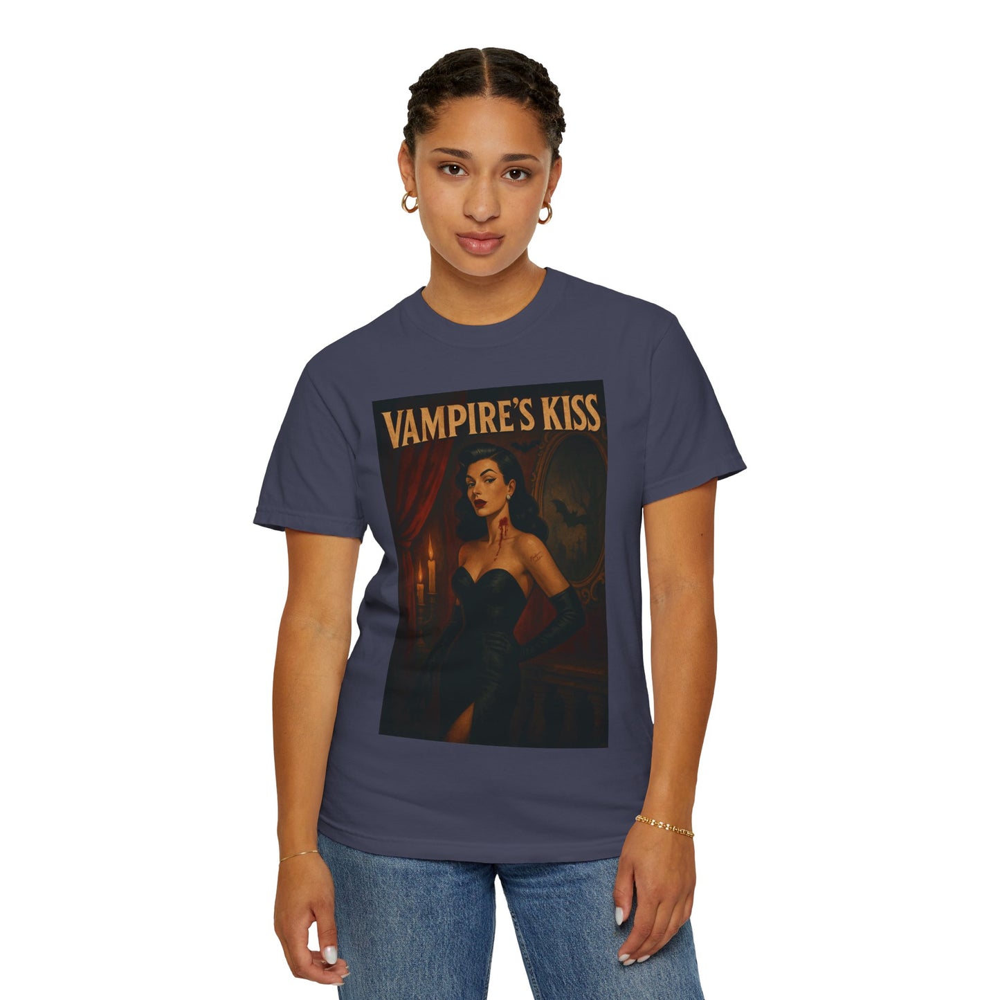 Vampire’s Kiss Halloween Unisex T-Shirt – Retro Vintage Vampire Graphic Tee, Spooky Horror Unisex Top, Gothic Scary Season Shirt - Madame Soulière