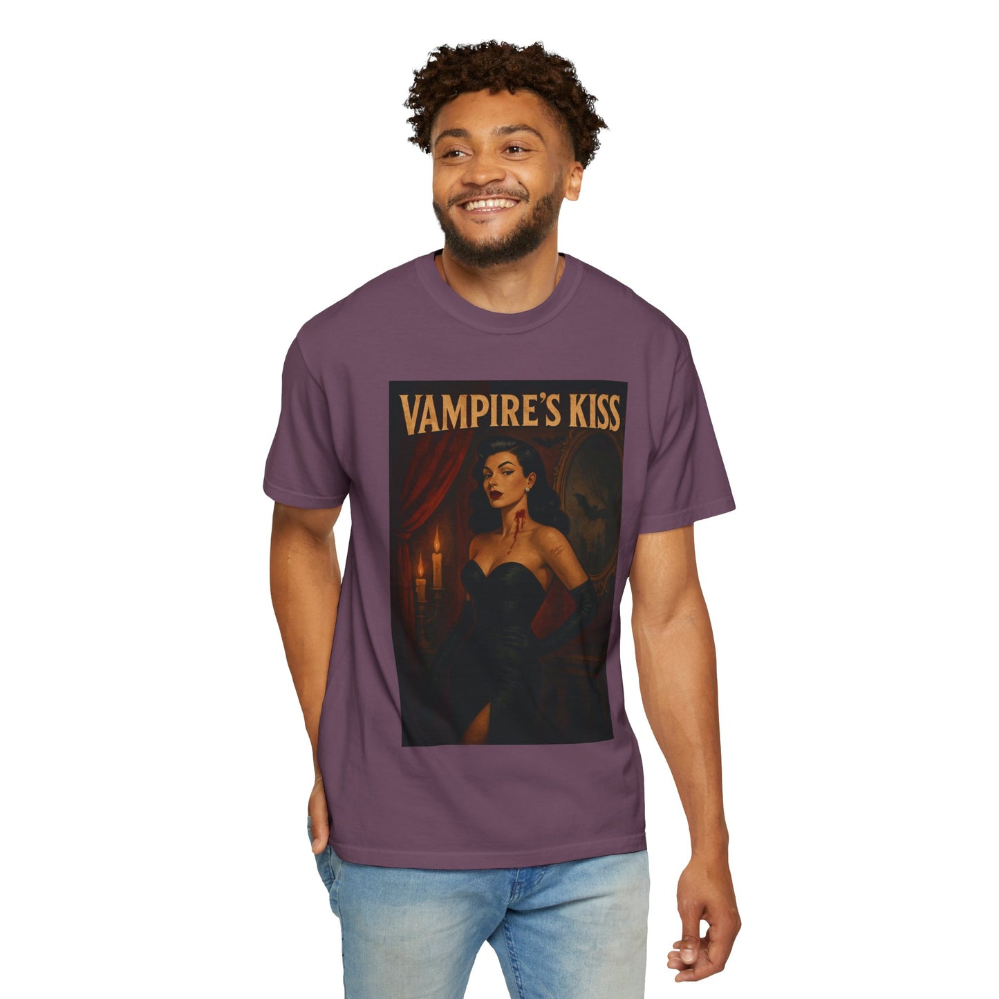 Vampire’s Kiss Halloween Unisex T-Shirt – Retro Vintage Vampire Graphic Tee, Spooky Horror Unisex Top, Gothic Scary Season Shirt - Madame Soulière