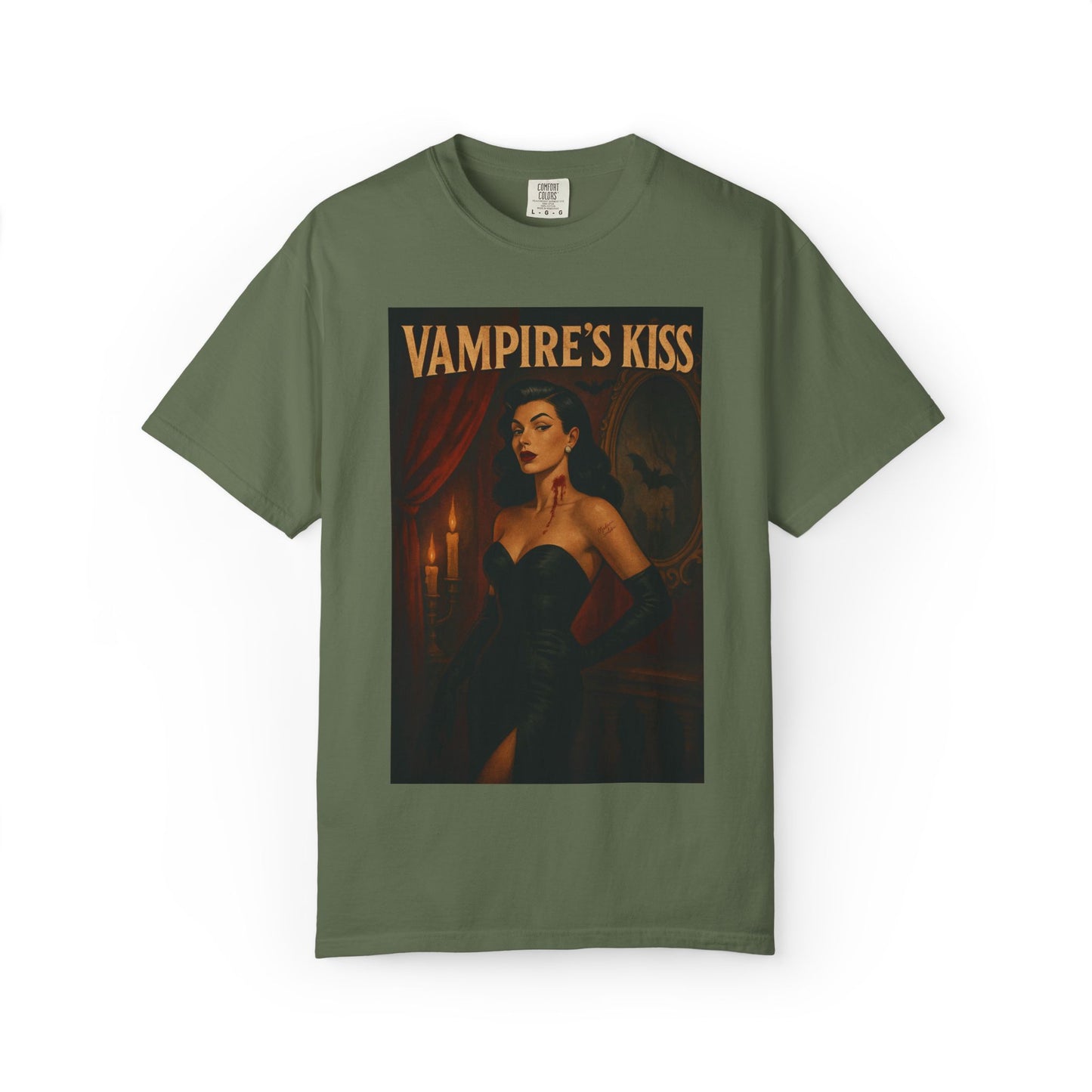 Vampire’s Kiss Halloween Unisex T-Shirt – Retro Vintage Vampire Graphic Tee, Spooky Horror Unisex Top, Gothic Scary Season Shirt - Madame Soulière