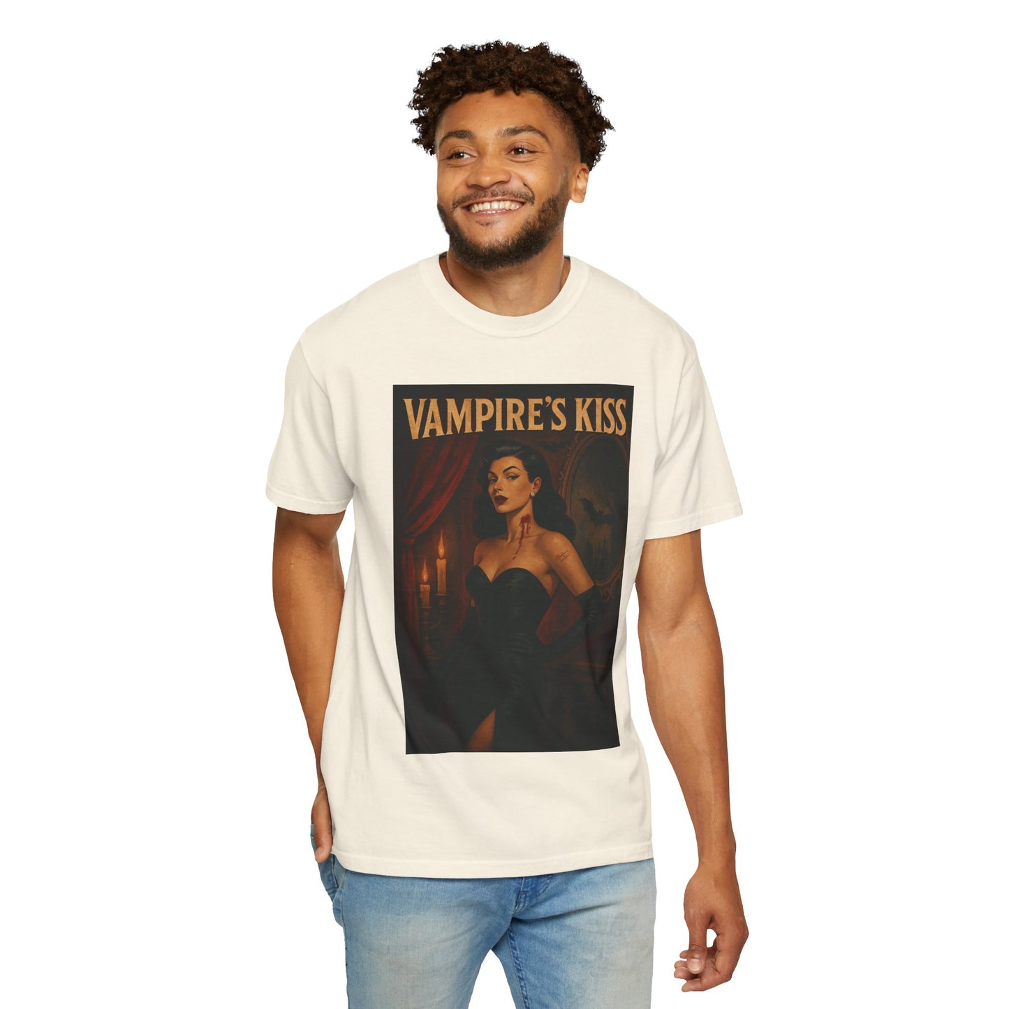 Vampire’s Kiss Halloween Unisex T-Shirt – Retro Vintage Vampire Graphic Tee, Spooky Horror Unisex Top, Gothic Scary Season Shirt - Madame Soulière