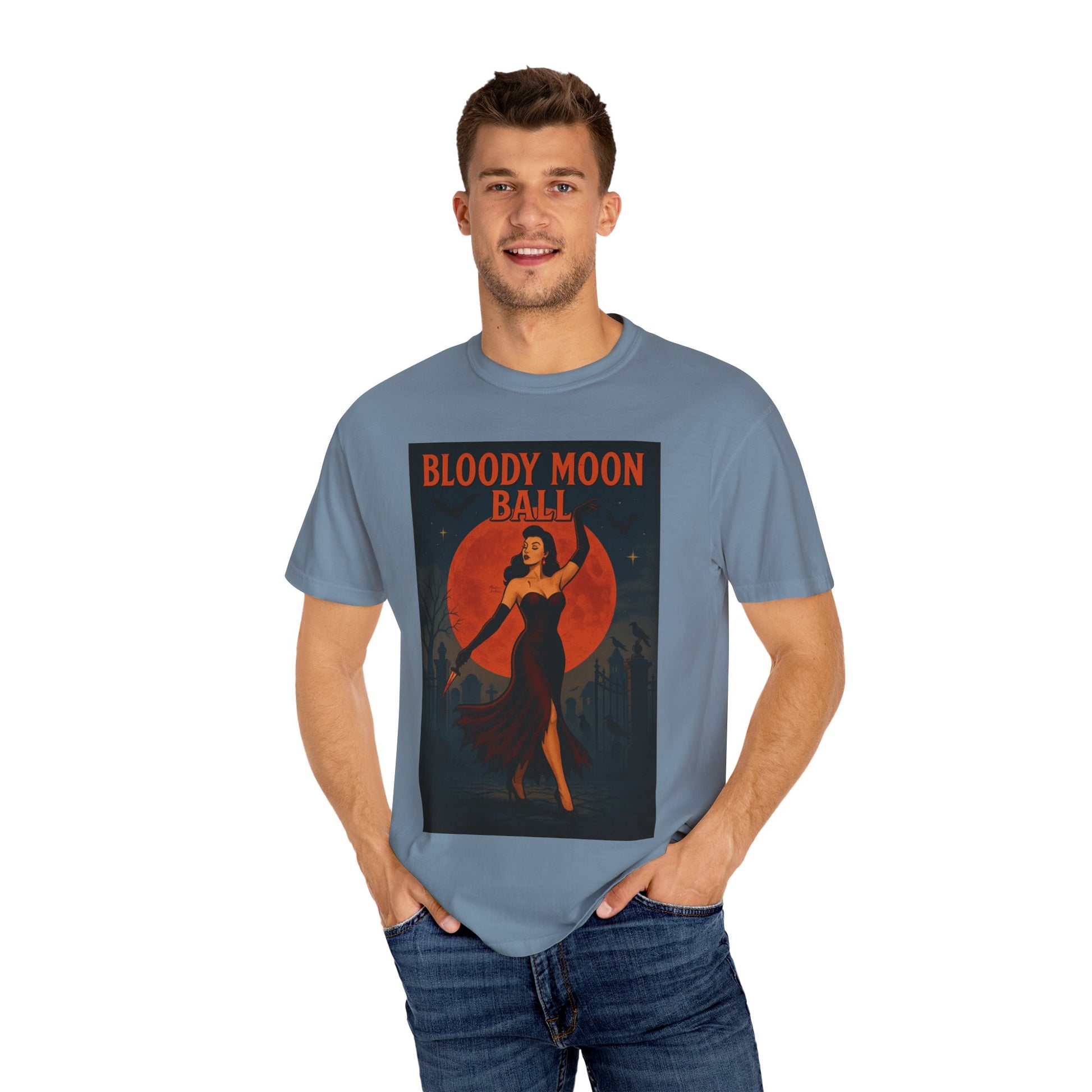 Bloody Moon Halloween Unisex T-Shirt – Vampire Retro Graphic Tee, Vintage Horror Spooky Top, Scary Season Shirt - Madame Soulière