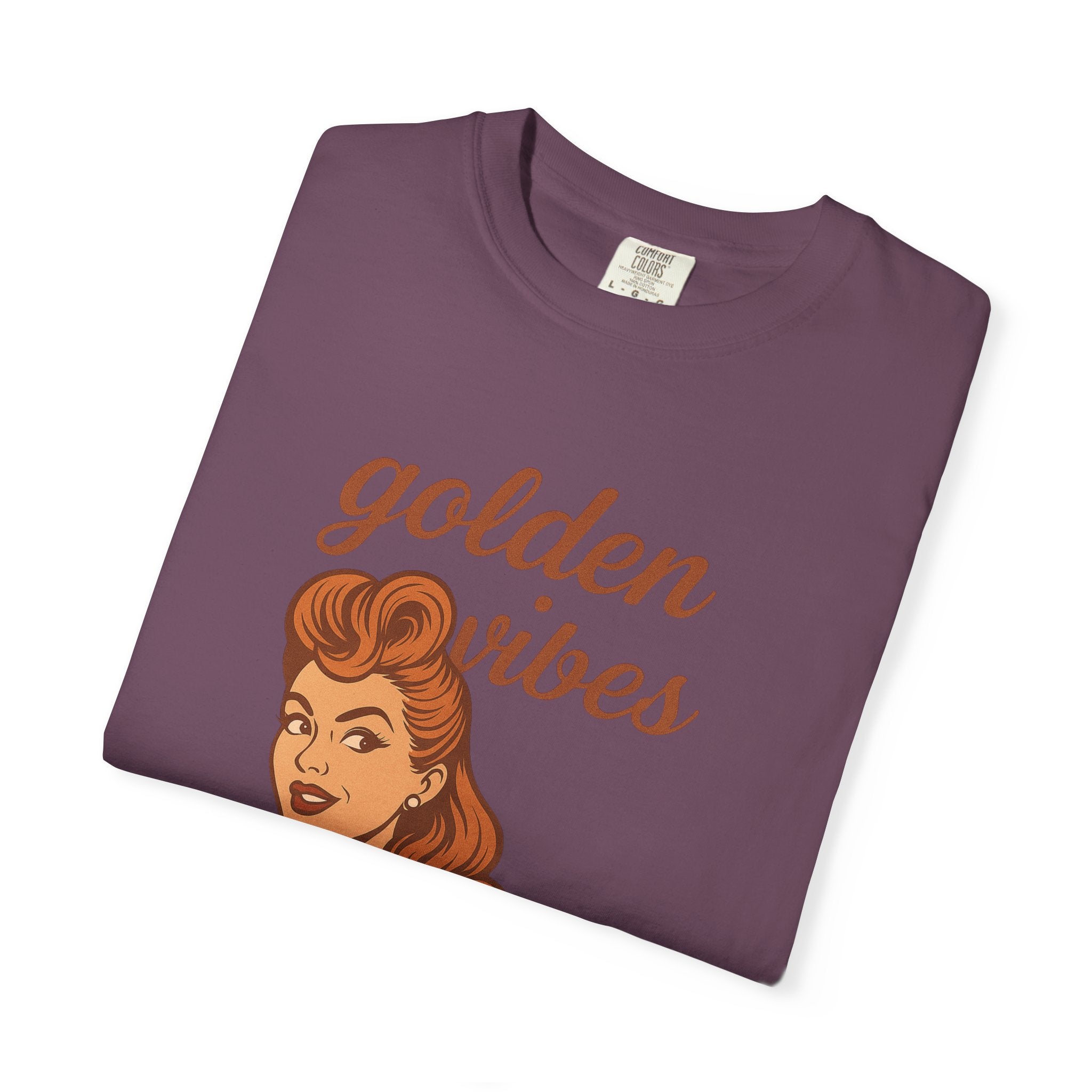 Golden Vibes – Retro Pin-Up Vintage T-Shirt