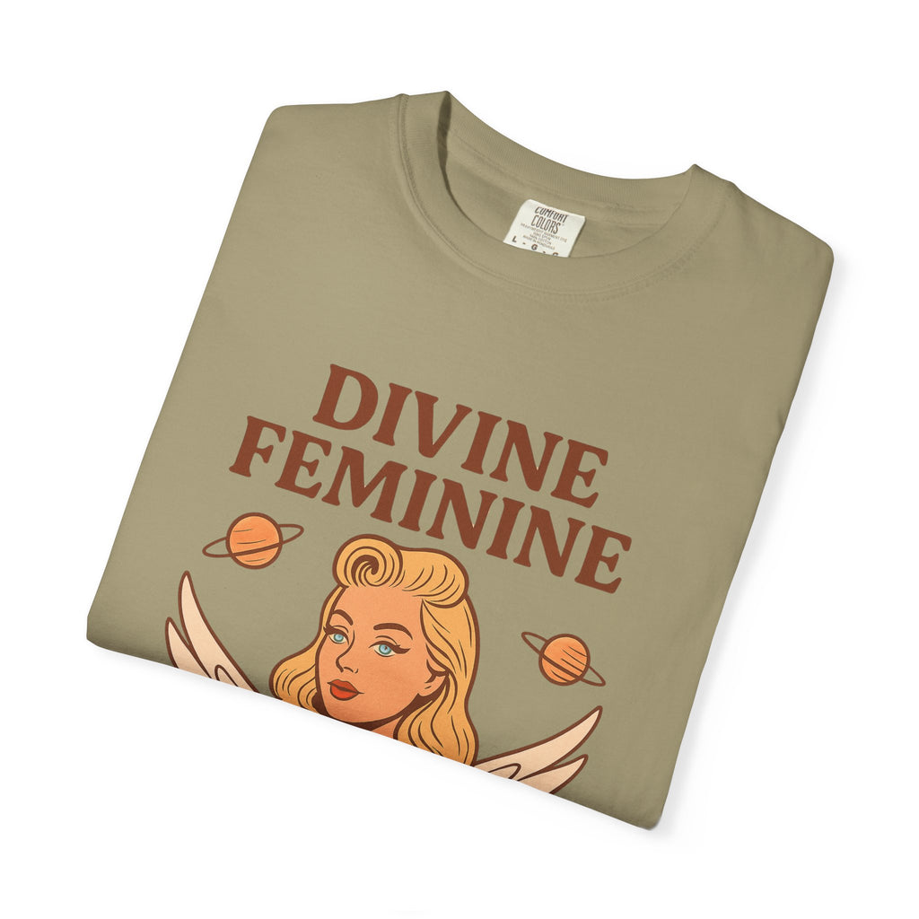 Divine Feminine Graphic T-Shirt – Vintage 50s Pin-Up Unisex Tee