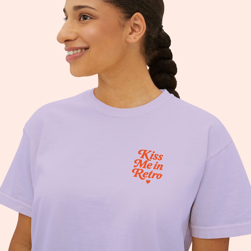 Kiss Me in Retro Graphic T-Shirt – Vintage Mini Motif Boxy T-Shirt