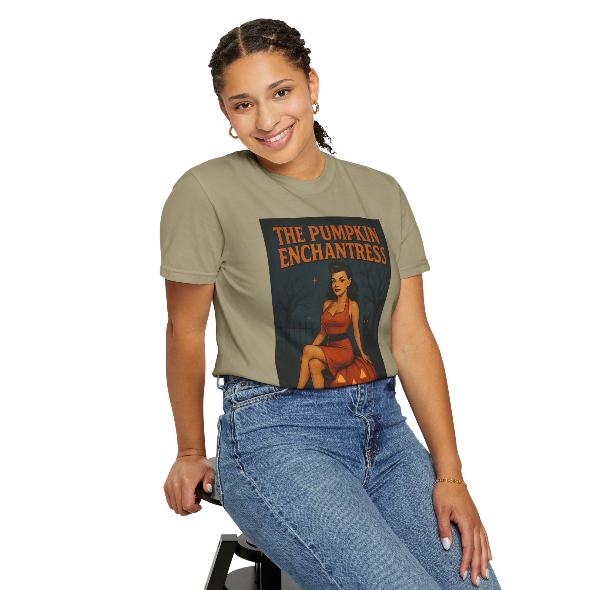 The Pumpkin Enchantress Halloween Unisex T-Shirt – Retro Witch Graphic Tee, Vintage Pumpkin Horror Top, Spooky Unisex Scary Season Shirt - Madame Soulière