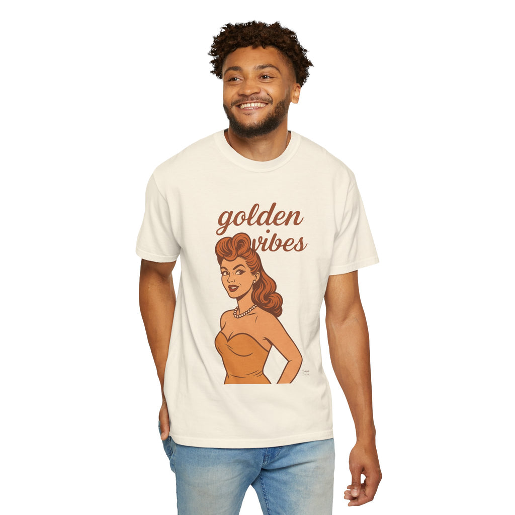 Golden Vibes – Retro Pin-Up Vintage T-Shirt