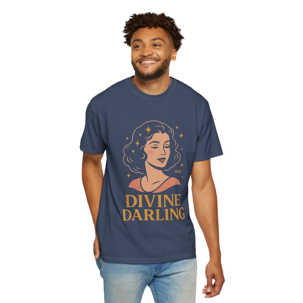 Divine Darling – Retro Pin-Up Vintage T-Shirt
