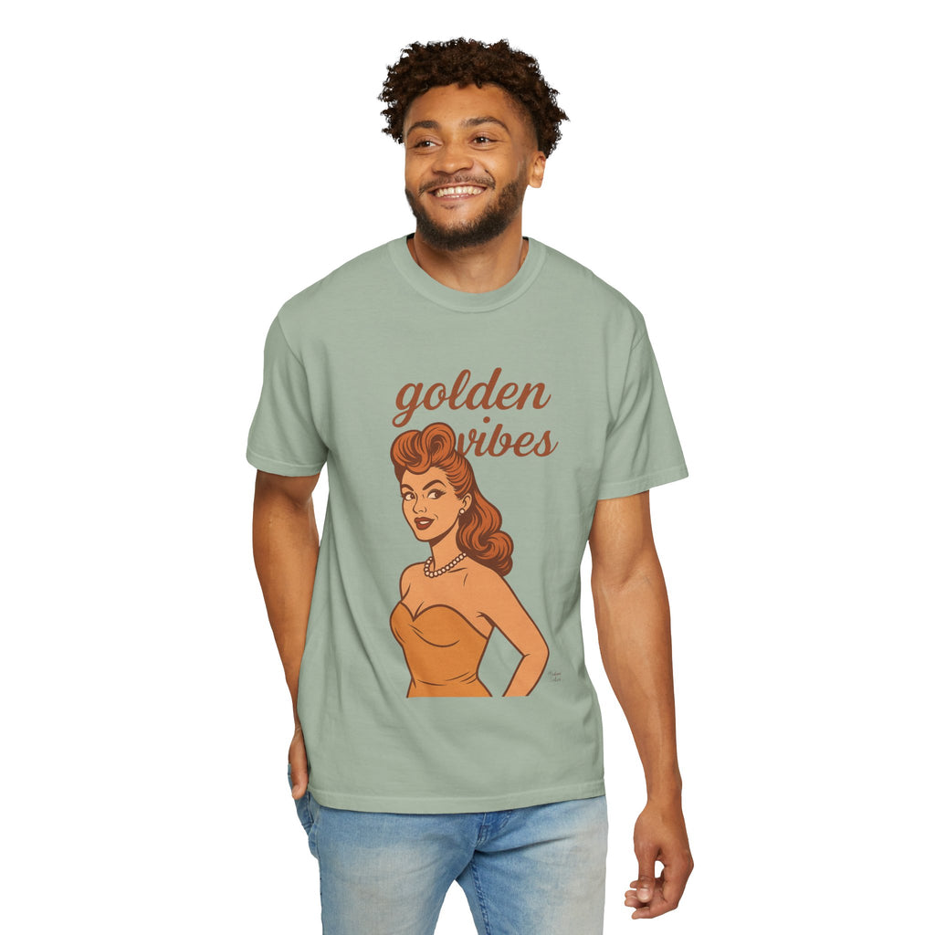Golden Vibes – Retro Pin-Up Vintage T-Shirt