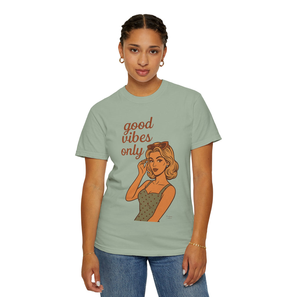 Good Vibes Only – Retro Pin-Up Vintage T-Shirt