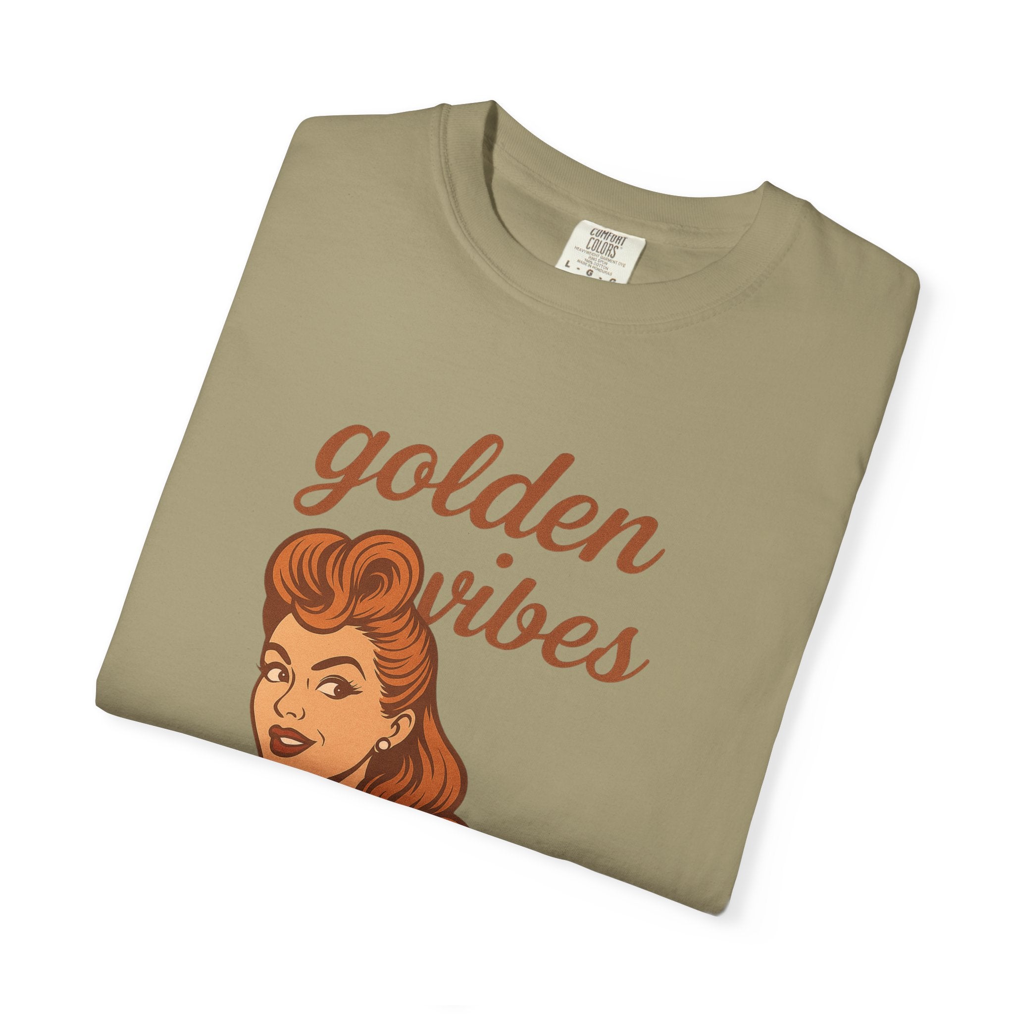Golden Vibes – Retro Pin-Up Vintage T-Shirt