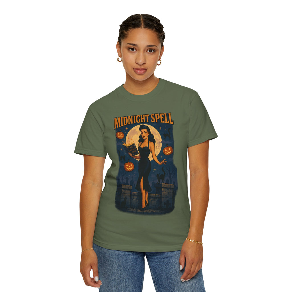 Midnight Spell – Retro Pin-Up Witch Unisex Halloween T-Shirt