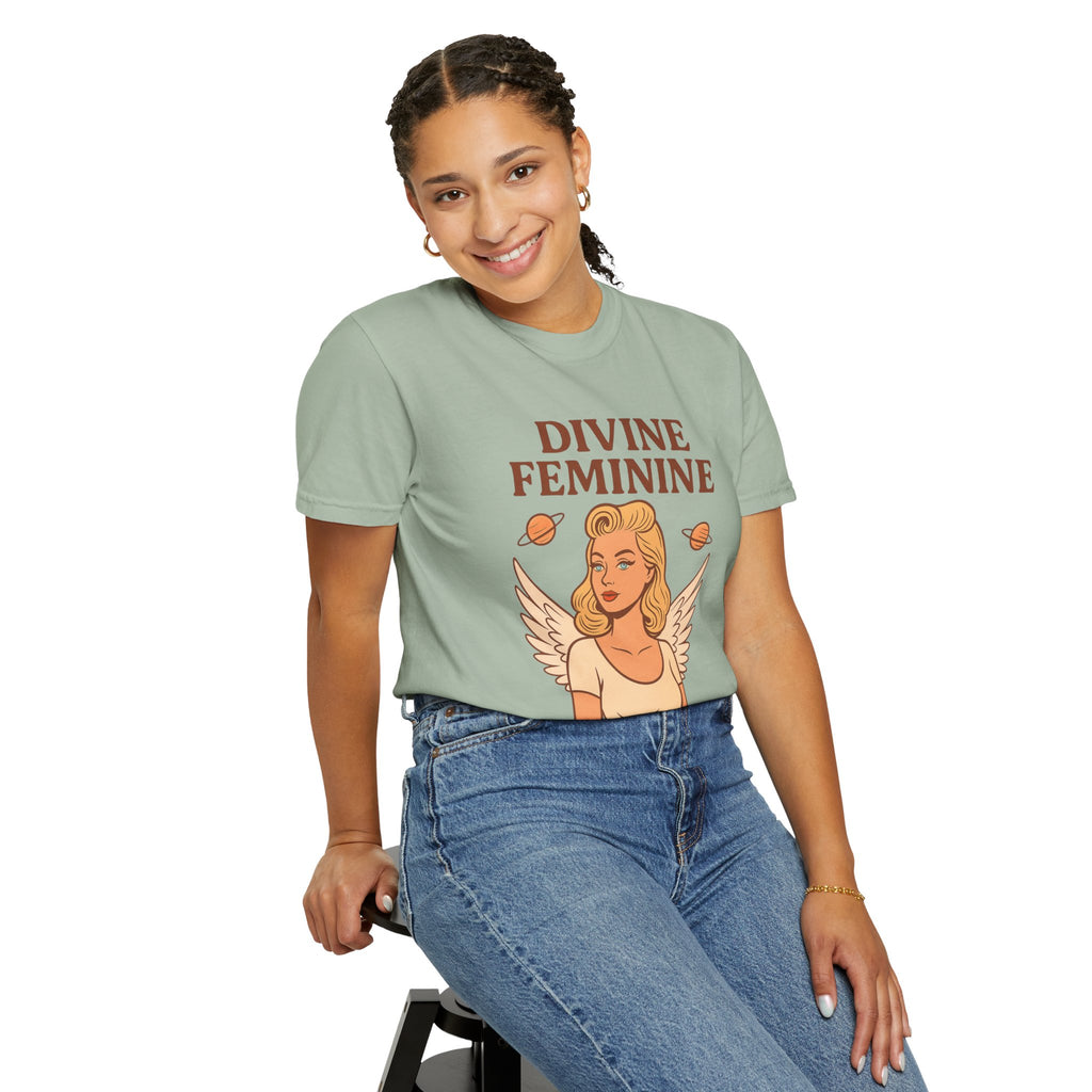Divine Feminine Graphic T-Shirt – Vintage 50s Pin-Up Unisex Tee