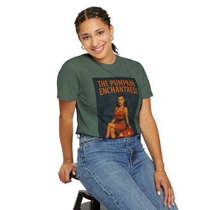 The Pumpkin Enchantress Halloween Unisex T-Shirt – Retro Witch Graphic Tee, Vintage Pumpkin Horror Top, Spooky Unisex Scary Season Shirt - Madame Soulière