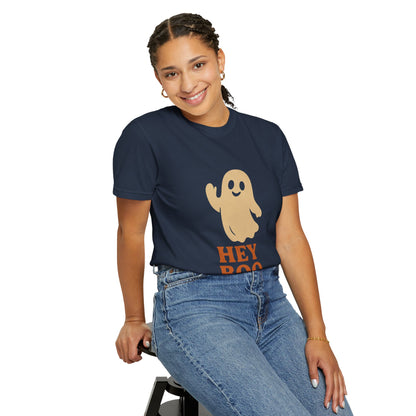 Retro Halloween Ghost T-Shirt – Vintage Pin Up Style Tee, Spooky Season Graphic Top, Hey Boo Shirt for Women & Men - Madame Soulière