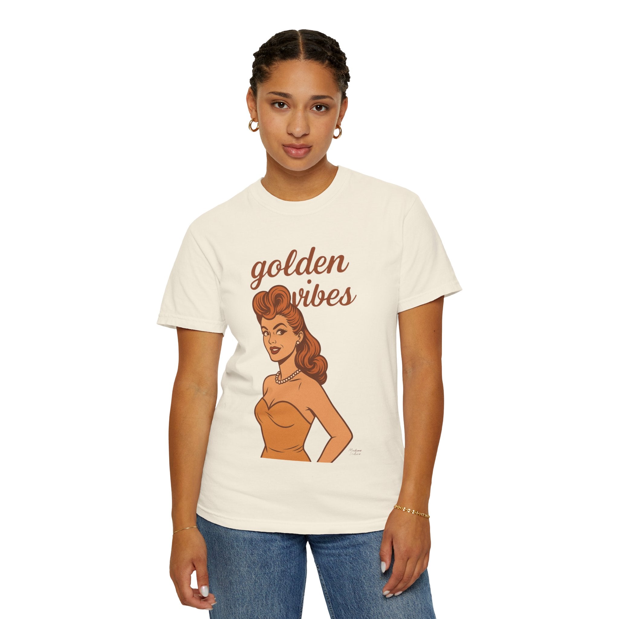 Golden Vibes – Retro Pin-Up Vintage T-Shirt
