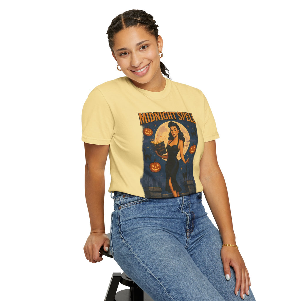 Midnight Spell – Retro Pin-Up Witch Unisex Halloween T-Shirt