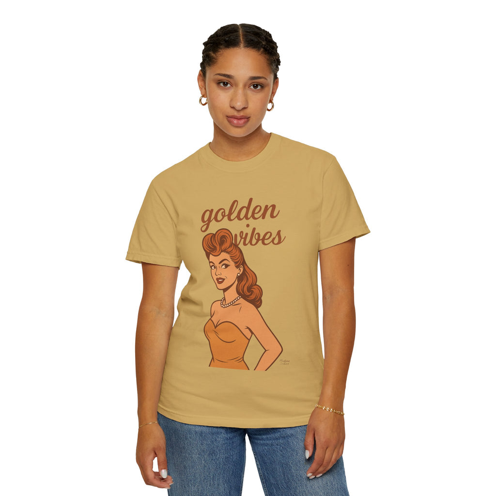 Golden Vibes – Retro Pin-Up Vintage T-Shirt