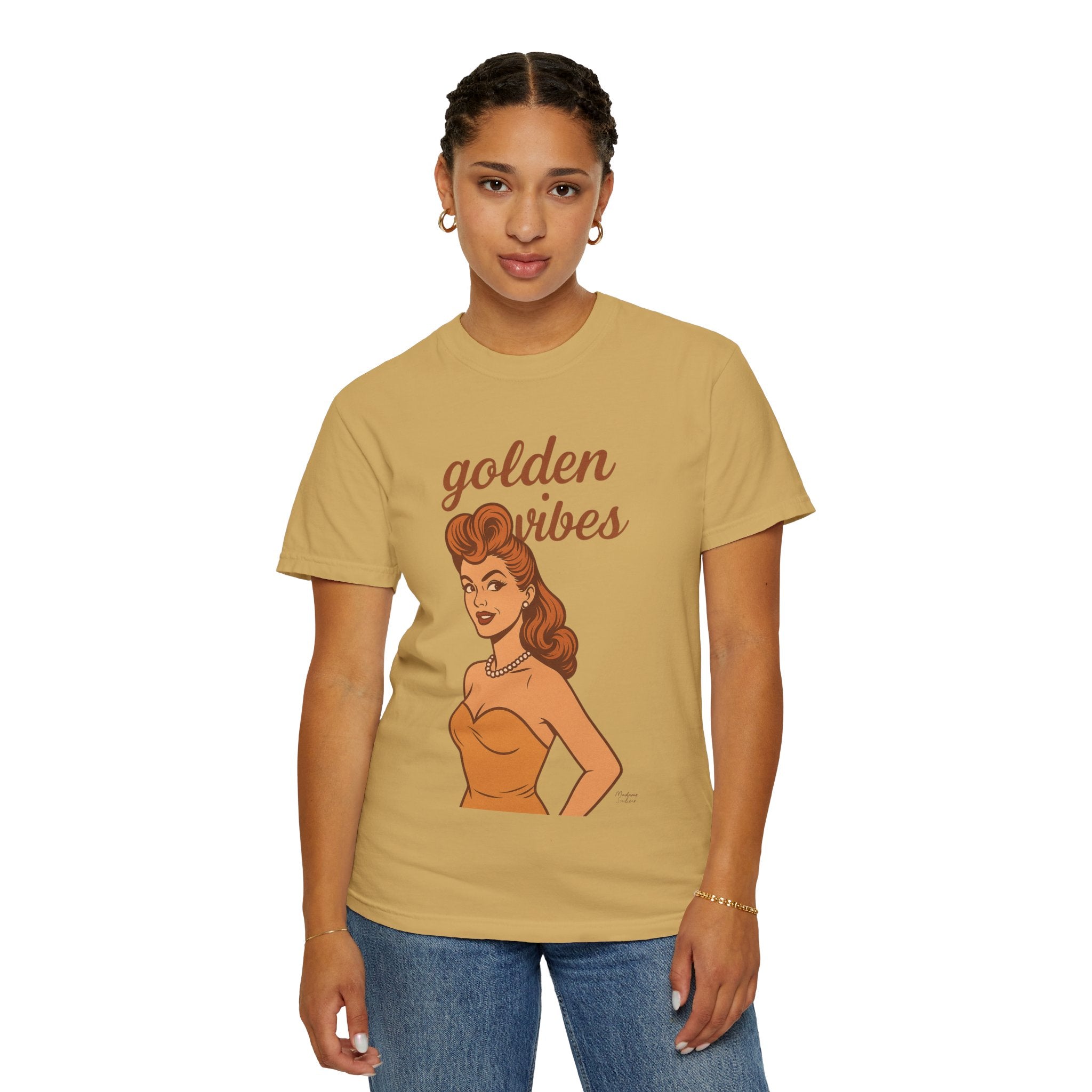 Golden Vibes – Retro Pin-Up Vintage T-Shirt