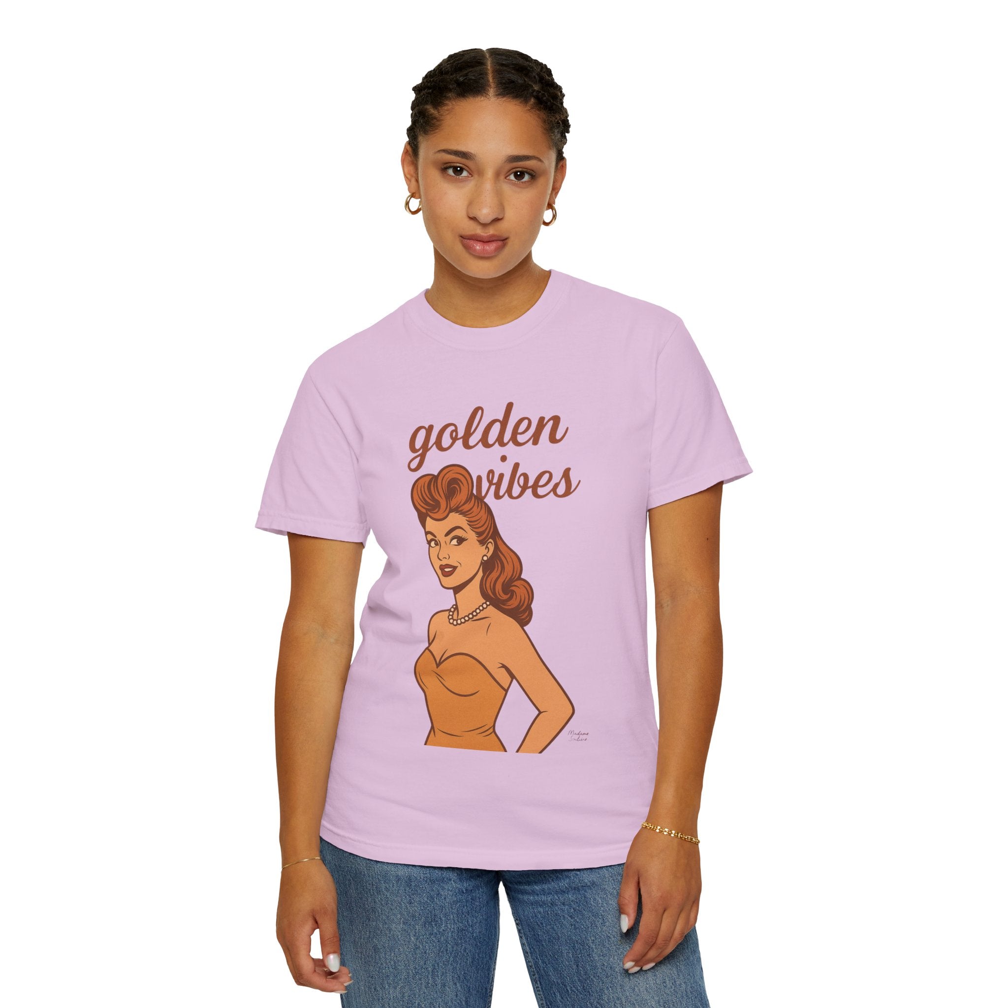 Golden Vibes – Retro Pin-Up Vintage T-Shirt