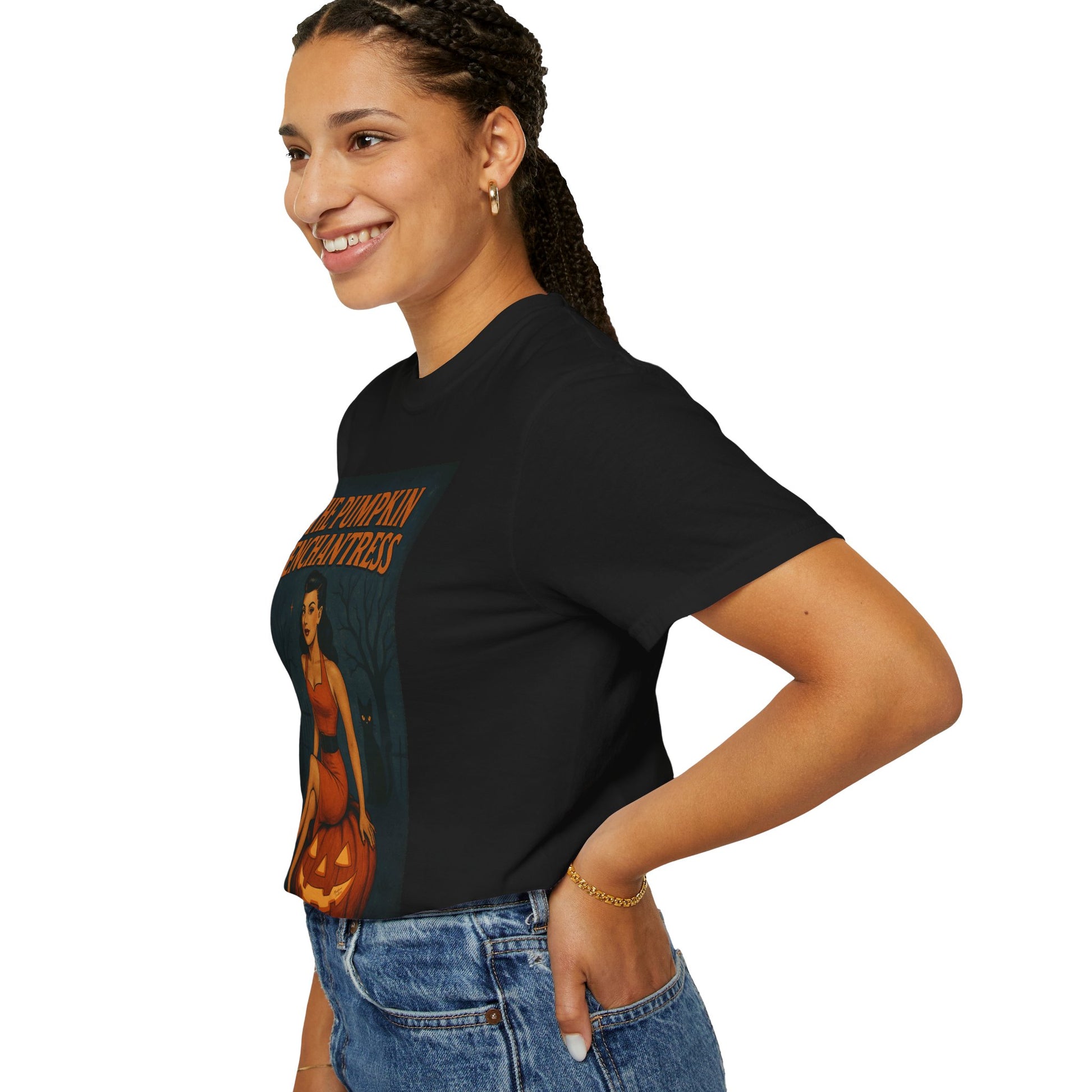 The Pumpkin Enchantress Halloween Unisex T-Shirt – Retro Witch Graphic Tee, Vintage Pumpkin Horror Top, Spooky Unisex Scary Season Shirt - Madame Soulière