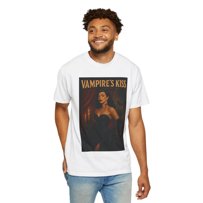 Vampire’s Kiss Halloween Unisex T-Shirt – Retro Vintage Vampire Graphic Tee, Spooky Horror Unisex Top, Gothic Scary Season Shirt - Madame Soulière