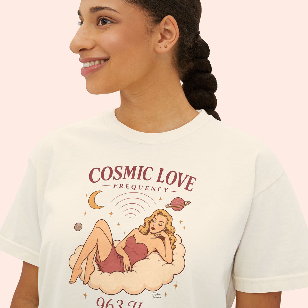 Cosmic Feminine Frequency – Retro Pin-Up Vintage Boxy T-Shirt