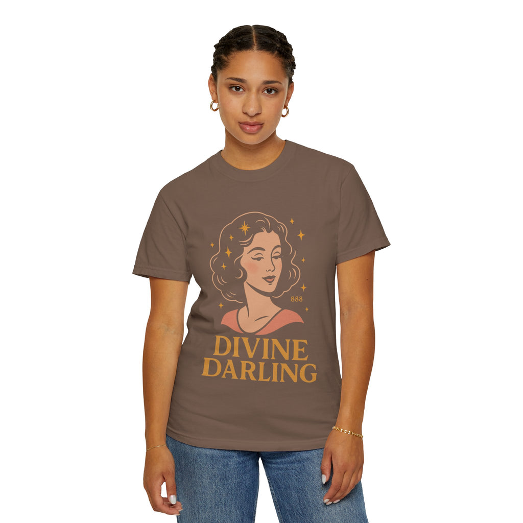 Divine Darling – Retro Pin-Up Vintage T-Shirt