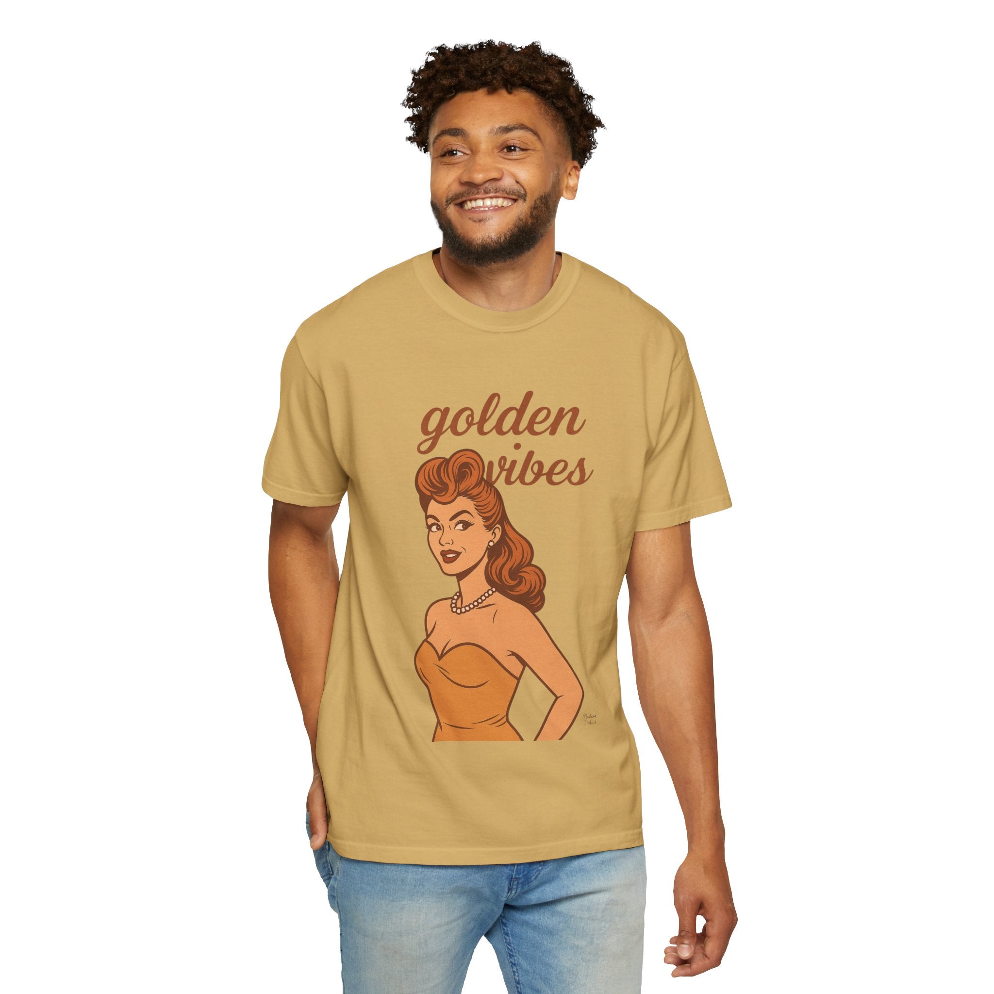 Golden Vibes – Retro Pin-Up Vintage T-Shirt