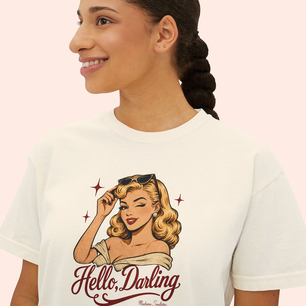Hello Darling - Retro Pin-Up Graphic Boxy T-Shirt