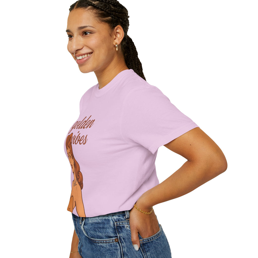 Golden Vibes – Retro Pin-Up Vintage T-Shirt