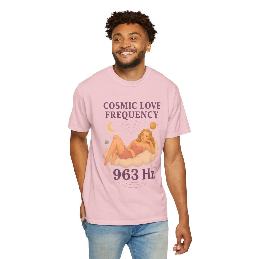 Cosmic Feminine Frequency – Retro Pin-Up Vintage T-Shirt