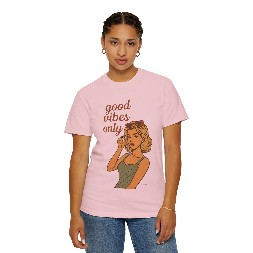 Good Vibes Only – Retro Pin-Up Vintage T-Shirt