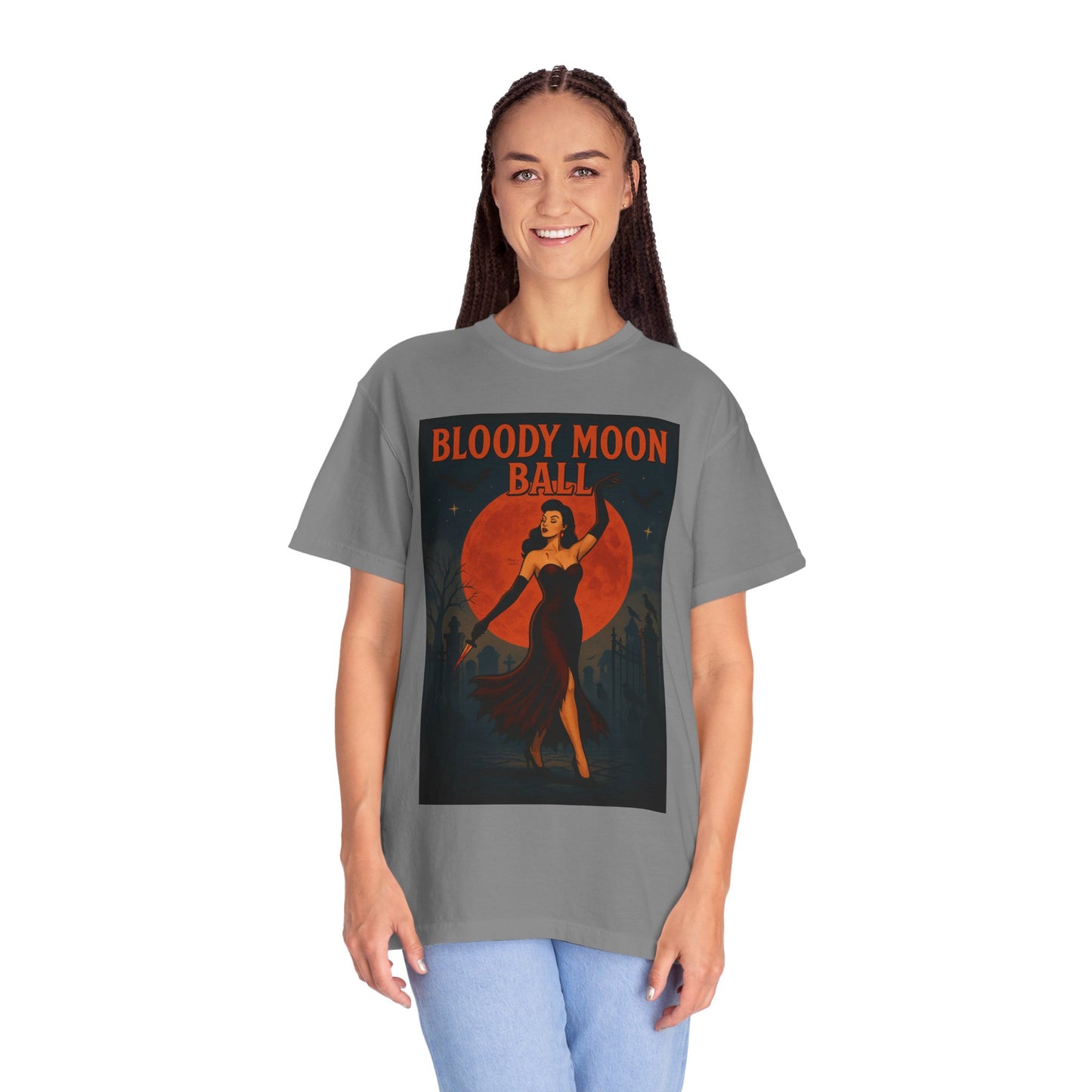 Bloody Moon Halloween Unisex T-Shirt – Vampire Retro Graphic Tee, Vintage Horror Spooky Top, Scary Season Shirt - Madame Soulière