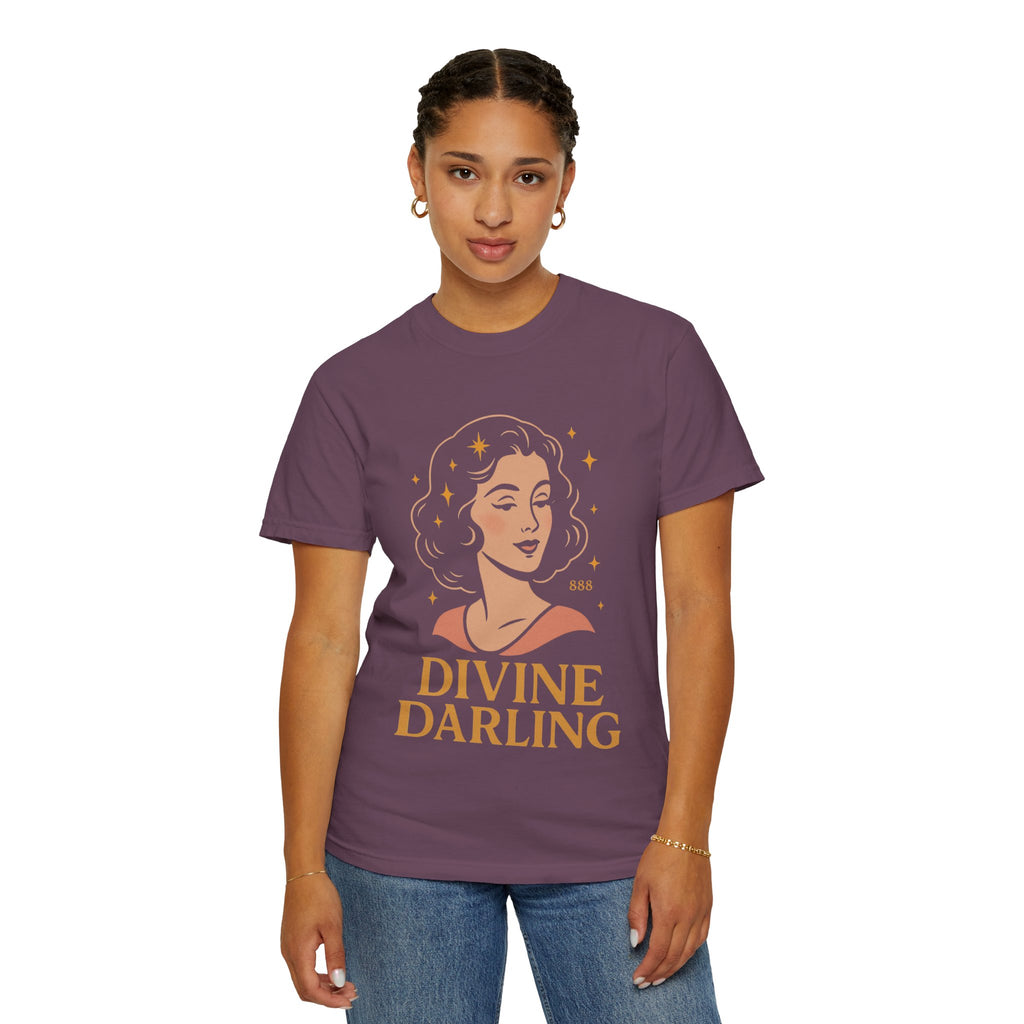 Divine Darling – Retro Pin-Up Vintage T-Shirt