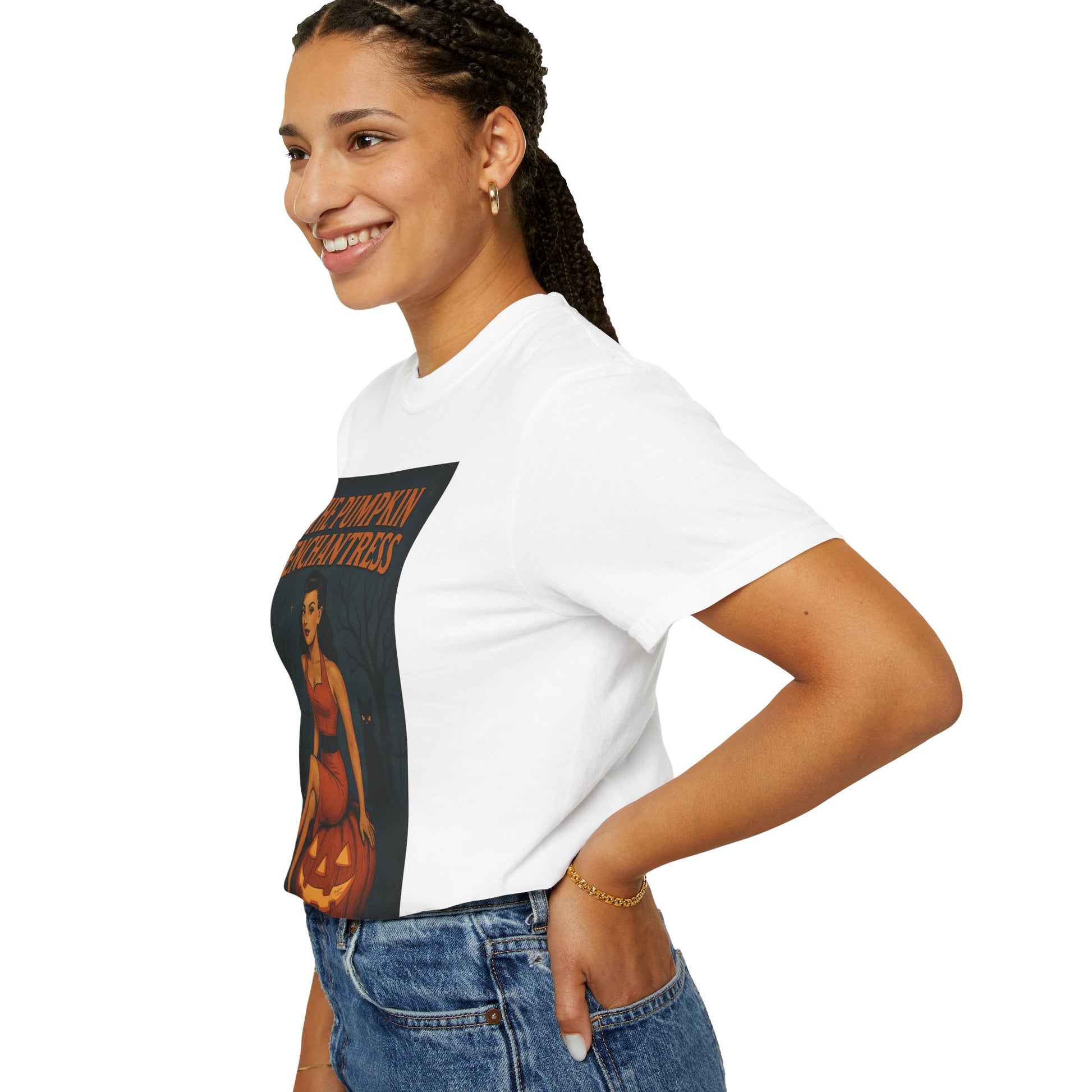 The Pumpkin Enchantress Halloween Unisex T-Shirt – Retro Witch Graphic Tee, Vintage Pumpkin Horror Top, Spooky Unisex Scary Season Shirt - Madame Soulière