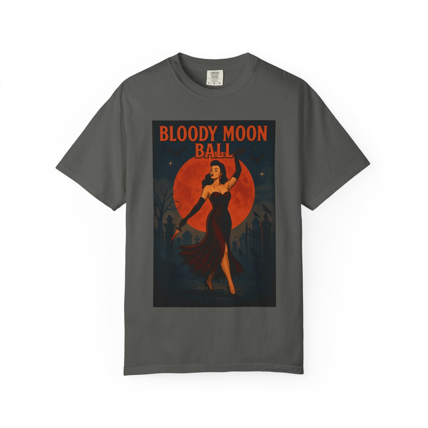 Bloody Moon Halloween Unisex T-Shirt – Vampire Retro Graphic Tee, Vintage Horror Spooky Top, Scary Season Shirt - Madame Soulière