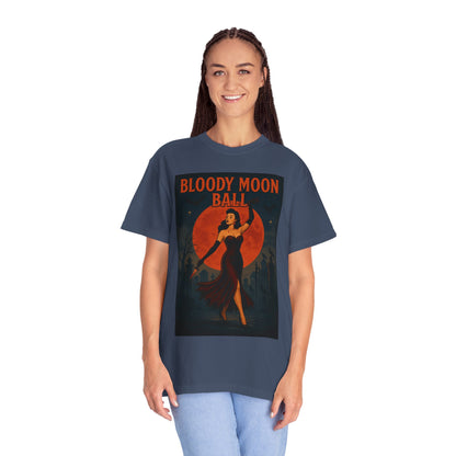 Bloody Moon Halloween Unisex T-Shirt – Vampire Retro Graphic Tee, Vintage Horror Spooky Top, Scary Season Shirt - Madame Soulière