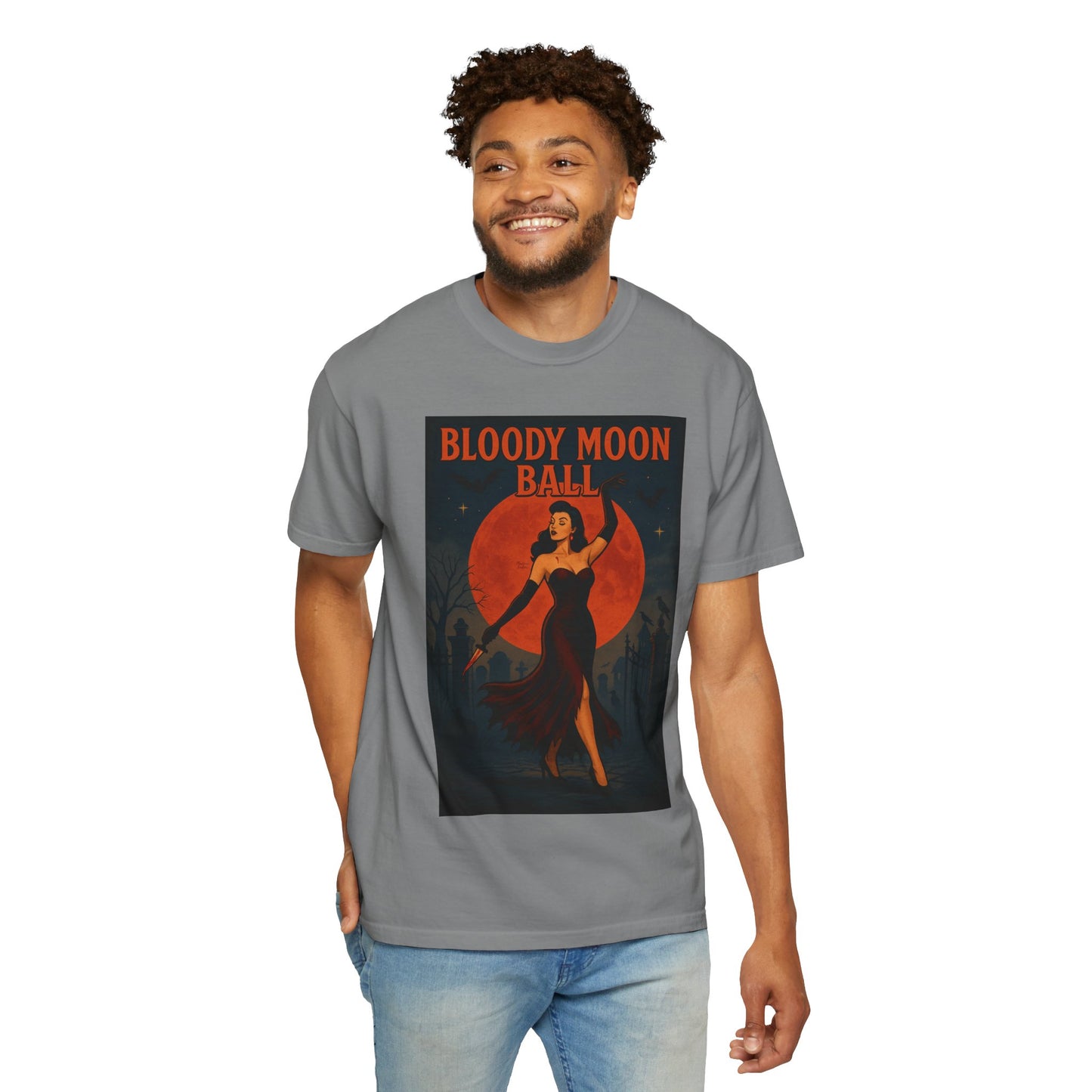 Bloody Moon Halloween Unisex T-Shirt – Vampire Retro Graphic Tee, Vintage Horror Spooky Top, Scary Season Shirt - Madame Soulière