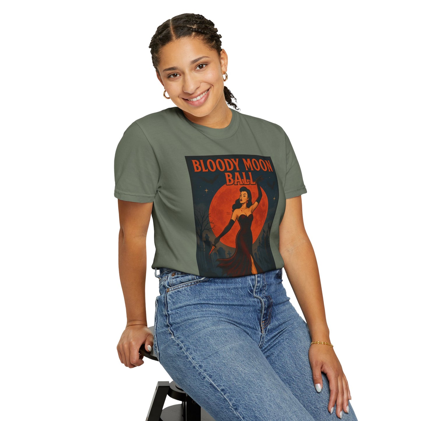 Bloody Moon Halloween Unisex T-Shirt – Vampire Retro Graphic Tee, Vintage Horror Spooky Top, Scary Season Shirt - Madame Soulière