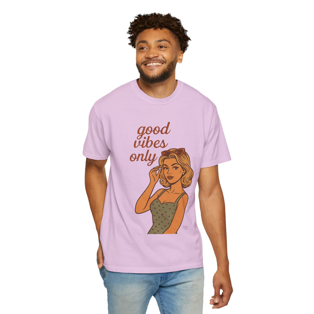 Good Vibes Only – Retro Pin-Up Vintage T-Shirt