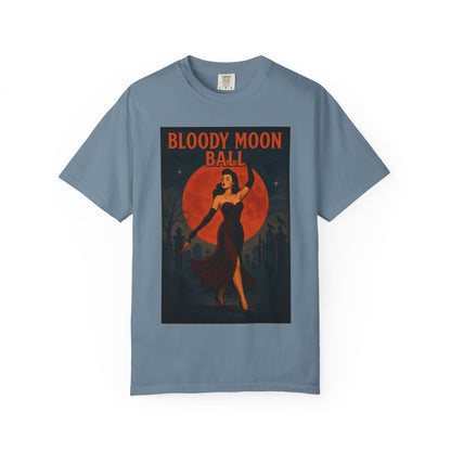 Bloody Moon Halloween Unisex T-Shirt – Vampire Retro Graphic Tee, Vintage Horror Spooky Top, Scary Season Shirt - Madame Soulière
